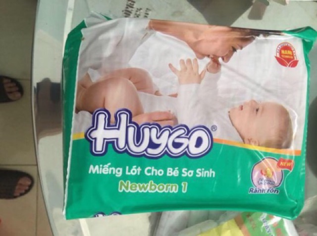 Miếng lót sơ sinh Huygo 26 miếng