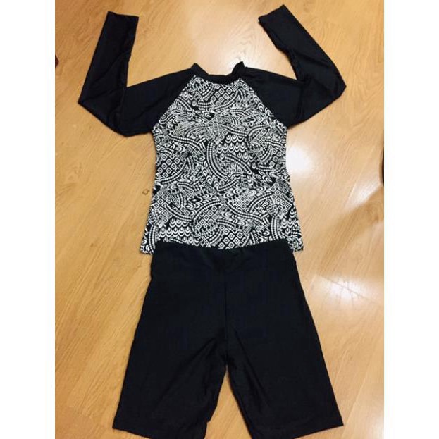 tuan79 Áo tắm dài tay che bụng với quần đùi tuan79