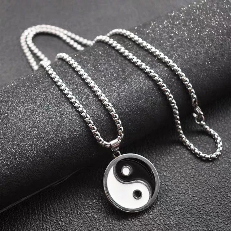 Vòng cổ Mặt Âm Dương Bằng Thép Không Gỉ Màu Trắng / Đen Phong Cách Yin and Yang Gossip Thái Cực Quyền Thời Trang Cho Nam