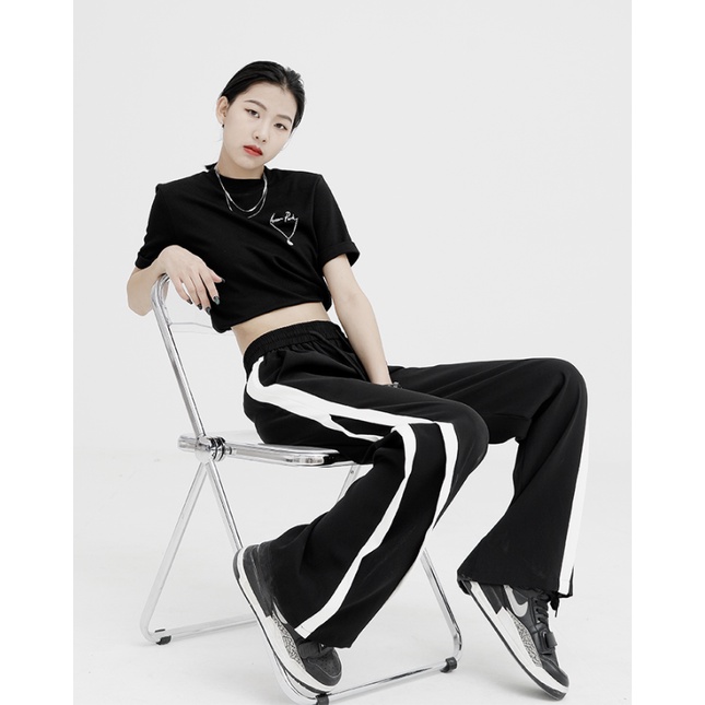 Quần Dài Thể Thao Ống Rộng Kẻ Sọc Màu Đen Phối Màu Thời Trang Hàn Quốc Cho Nữ