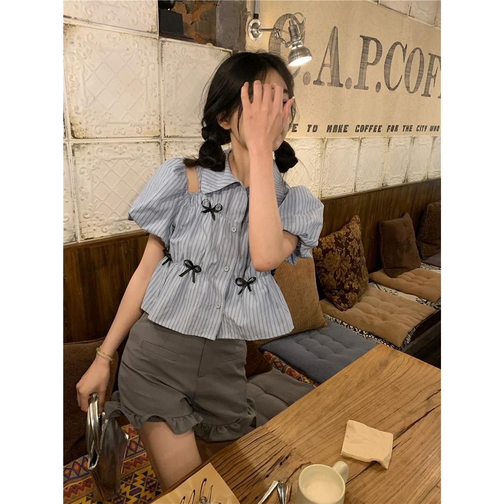 Bộ Áo Tay Xòe Kẻ Sọc + Quần Short Họa Tiết Hoa &amp; Bướm Xinh Xắn 63345