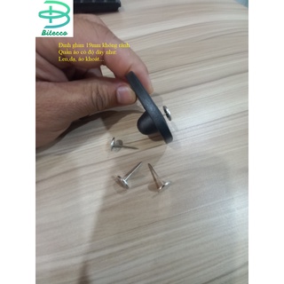 📌 1000 đinh ghim không gỉ kết hợp với chip từ cứng giúp chống trộm quần áo hiệu quả