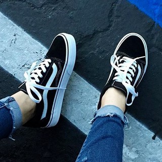 Giày Sneaker Cá Tính Vns Màu Đen Nữ
