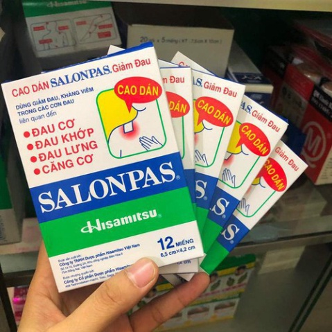 Cao dán Salonpas giảm đau nhanh chóng các triệu chứng đau khớp, đau cơ, đau lưng, căng cơ, bong gân hộp 12 miếng
