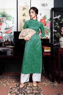 Set bộ áo dài gấm phối hạt cao cấp.