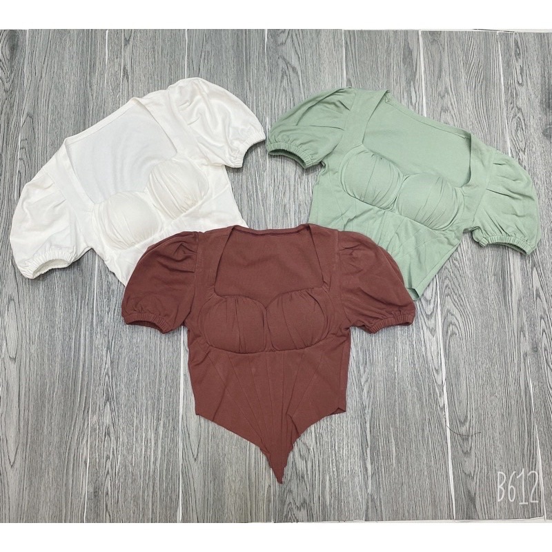 Áo thun body croptop tay ngắn nhún ngực vạt bầu nhọn ( SALE )