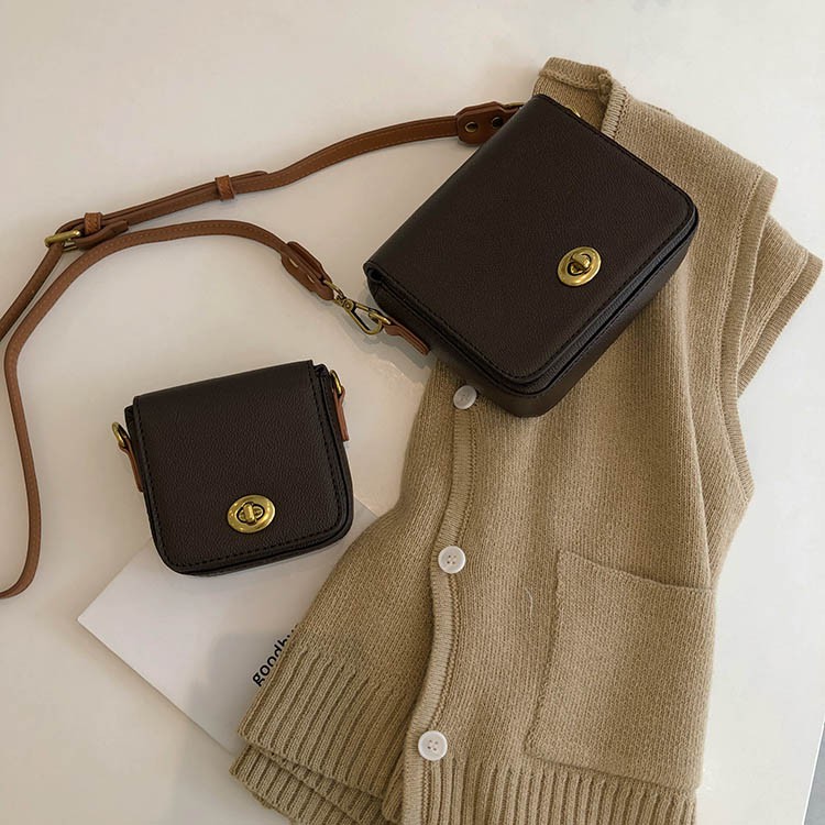 New retro wild handbag middle aged mini square Korean version of Messenger shoulder bag
