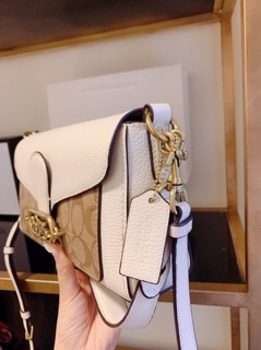Túi Coach Jade Shoulder Bag