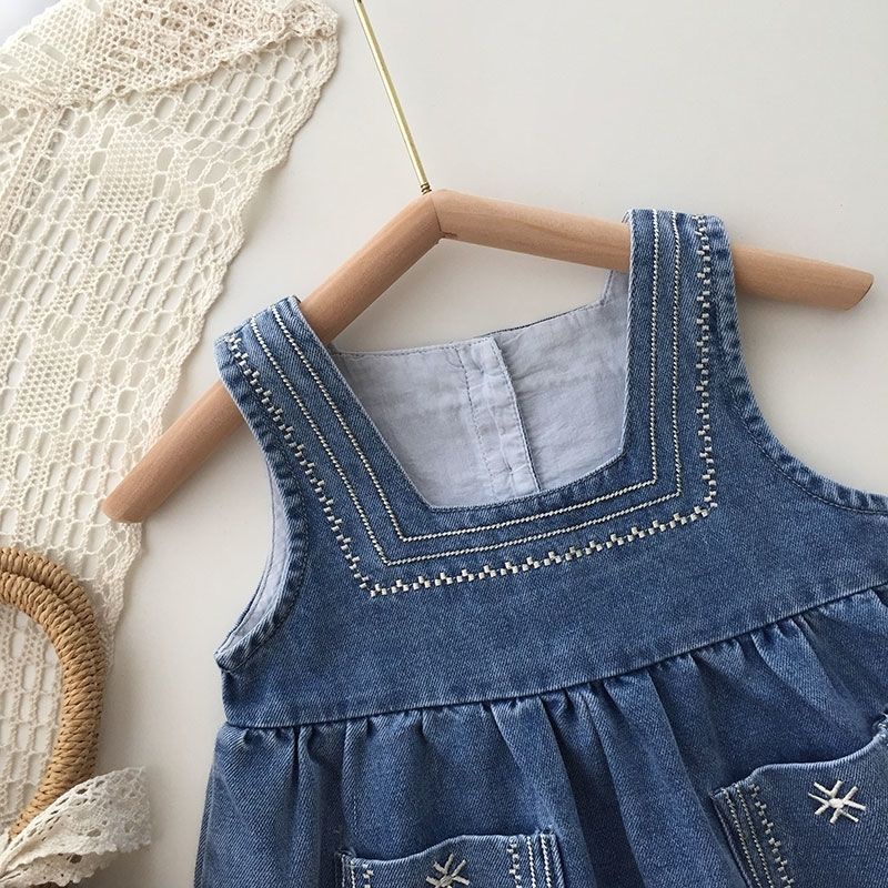 Đầm Yếm Denim Thêu Họa Tiết Phong Cách Nhật Hàn Thời Trang Cho Bé Gái