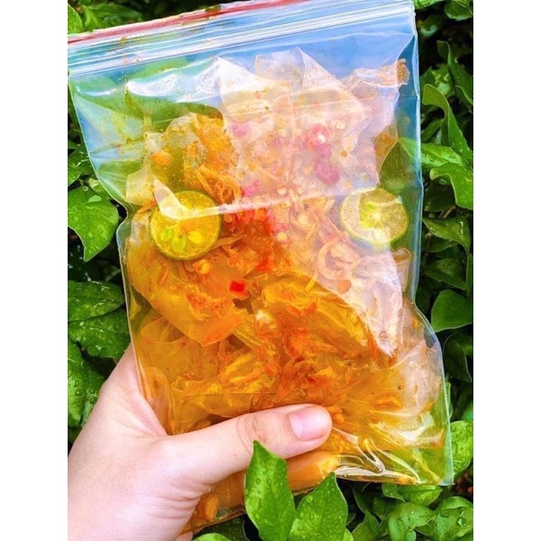 Bánh tráng phơi sương rìa sate tóp mỡ