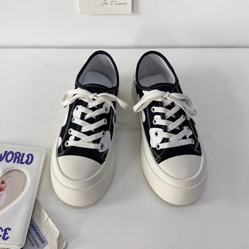 [ORDER] Giày sneaker thể thao nữ buộc dây cổ thấp họa tiết bò sữa trending phong cách dễ thương🍓🍓