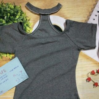 Đầm choker ngược
