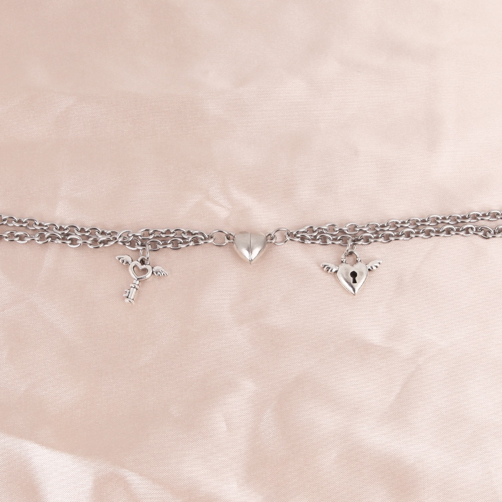 Set 2 Vòng Tay Cặp Nam Châm Hình Trái Tim Cho Cặp Đôi