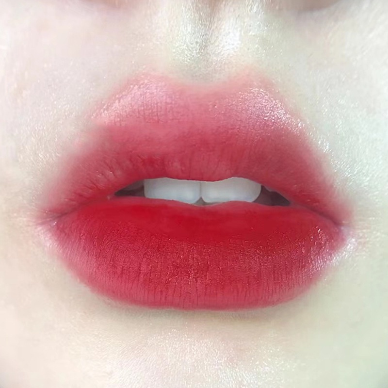 [Hàng mới về] Son Lì Lâu Trôi Không Khô Môi Thiết Kế Nhỏ Gọn 6 Màu Tùy Chọn