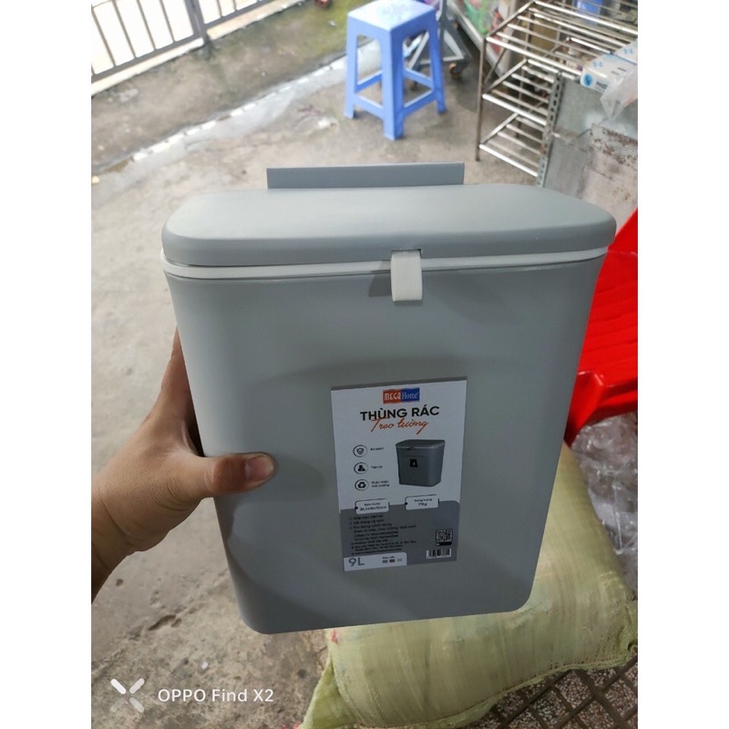 Thùng rác treo tường megahome