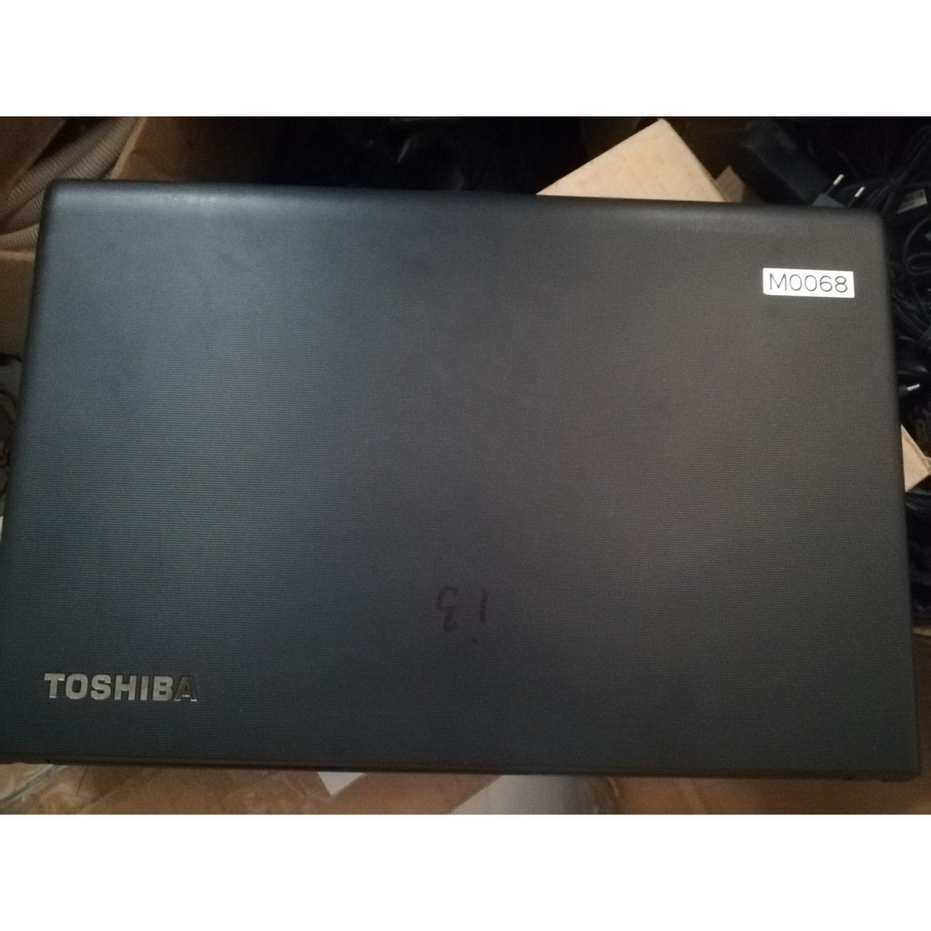 Laptop TOSHIBA 4GB 320GB 15.6"