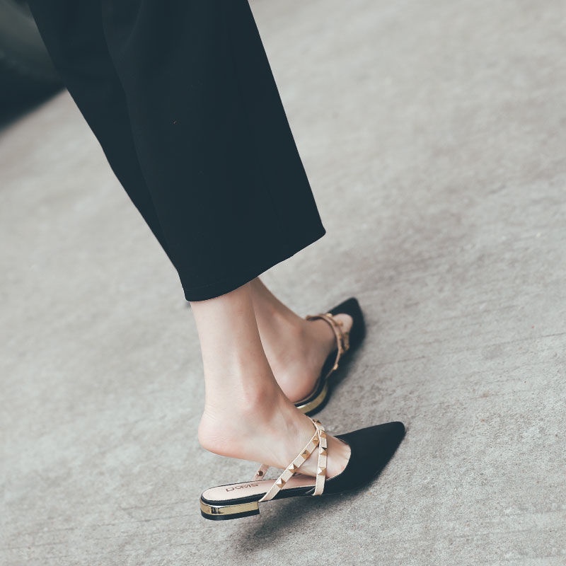 Dép Sandal Mũi Nhọn Đính Đinh Tán Thời Trang Xuân Hè Dành Cho Nữ 2022