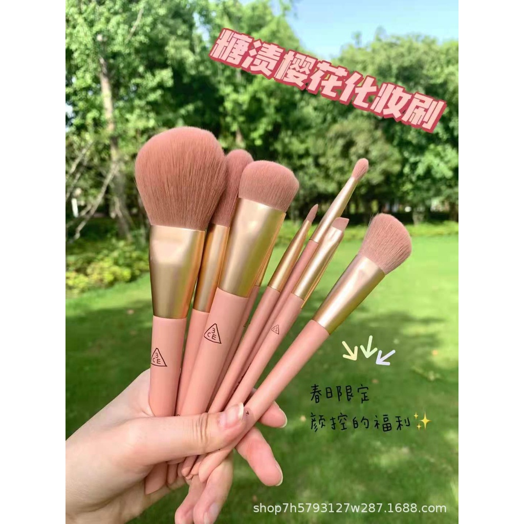 Set Cọ Trang Điểm 3CE Siêu Mềm Mại Họa Tiết Hoa Anh Đào Xinh Xắn