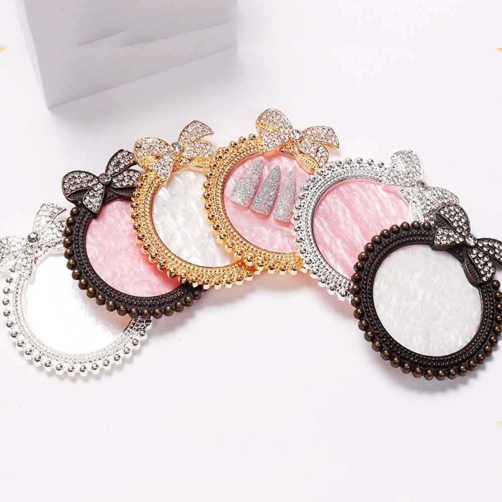 Kệ Trưng Bày Móng Tay Giả Thời Trang Retro