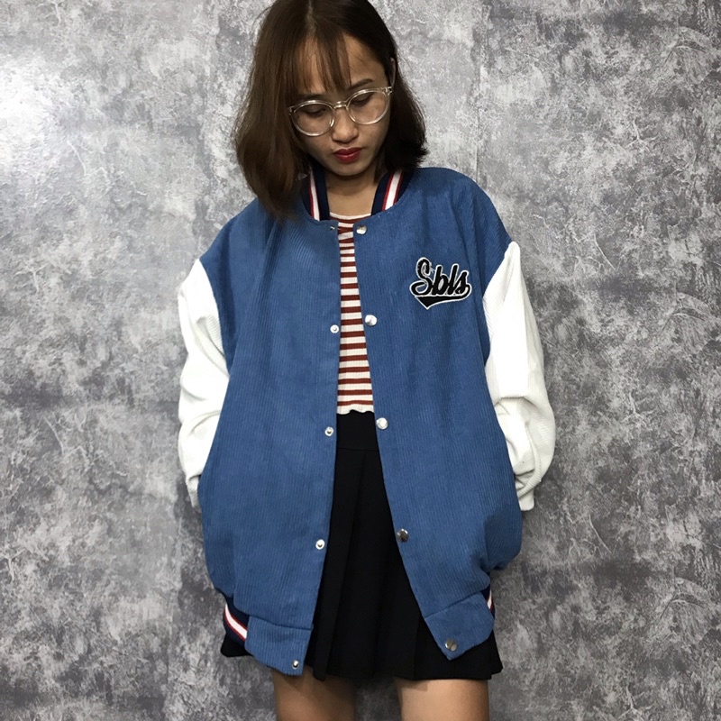 Áo khoác bomber nam nữ nhung cúc bấm thêu chữ Symbolic fom rộng unisex oversize dưới 70kg phong cách Hàn Quốc AT 014