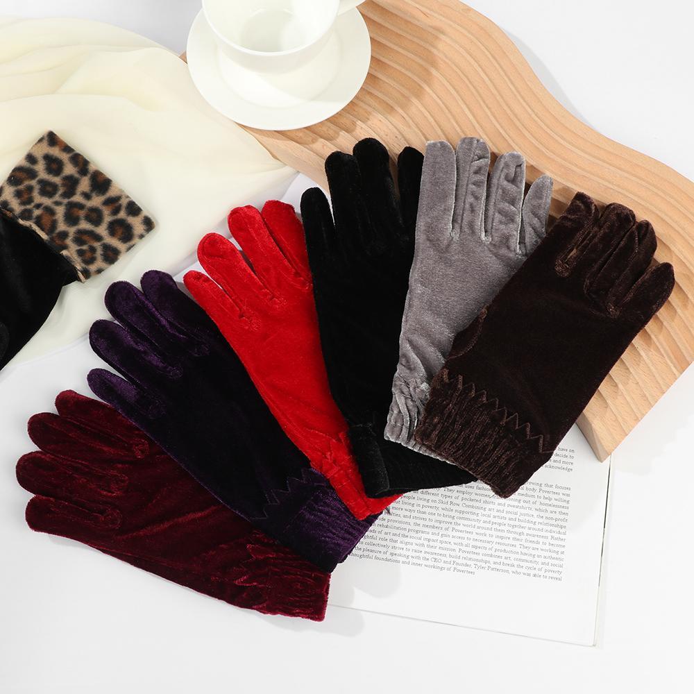 Găng Tay Vải Nhung Màu Trơn Thời Trang Thu Đông Dành Cho Nữ