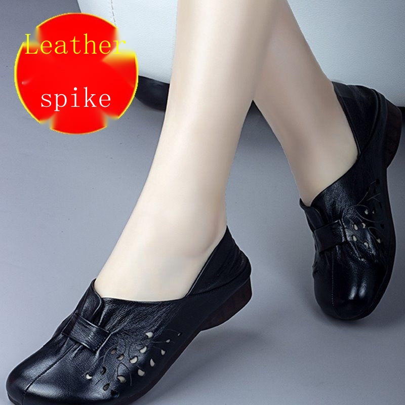 Xăng đan Đế Mềm Phẳng Đục Lỗ Thời Trang Xuân Hè Cho Phụ Nữ Trung Niên