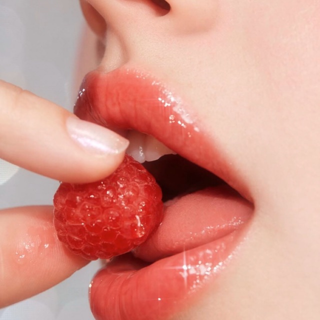 [AUTH BILL MỸ] Son bóng Glossier LIPGLOSS RED | BigBuy360 - bigbuy360.vn