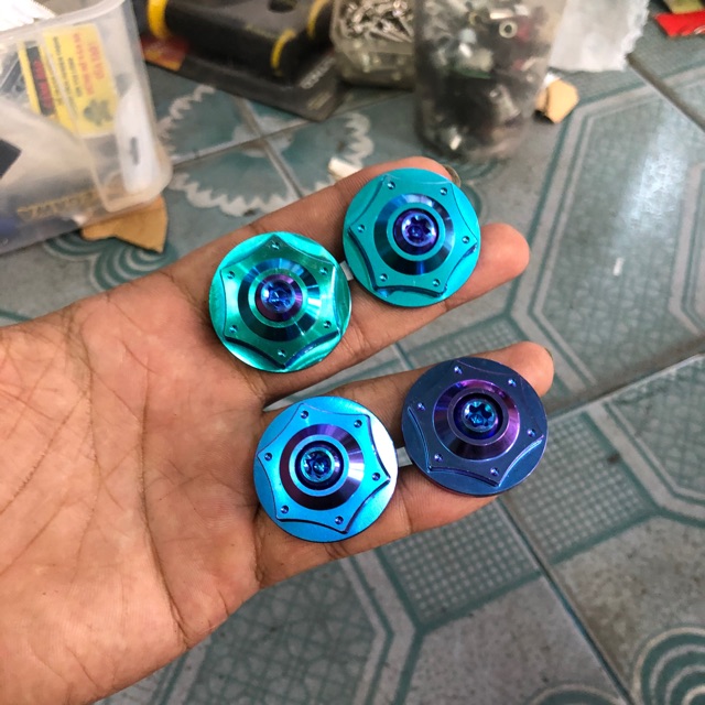 Gù Gr5 + 2 ốc Gr5
