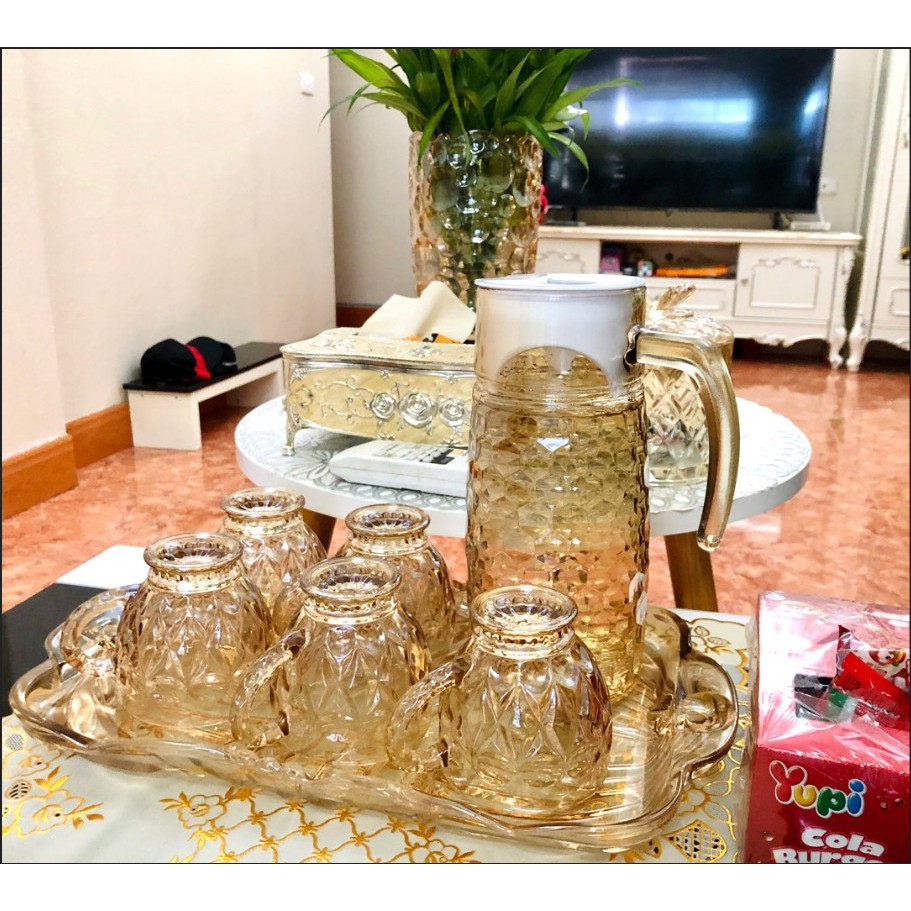 BỘ BÌNH ^ CỐC KÈM KHAY VÀNG