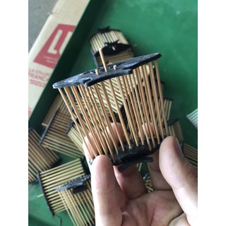 giỏ đựng dế cho chim
