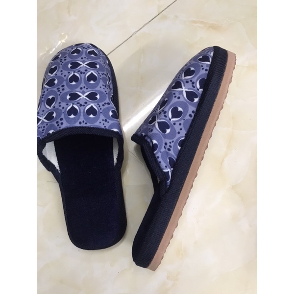 Dép bông đi trong nhà