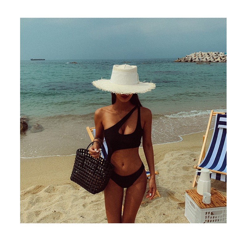 (M8) bikini uzzlang hàn quốc 1 mảnh khoét bụng hở ngực siêu sexy | BigBuy360 - bigbuy360.vn