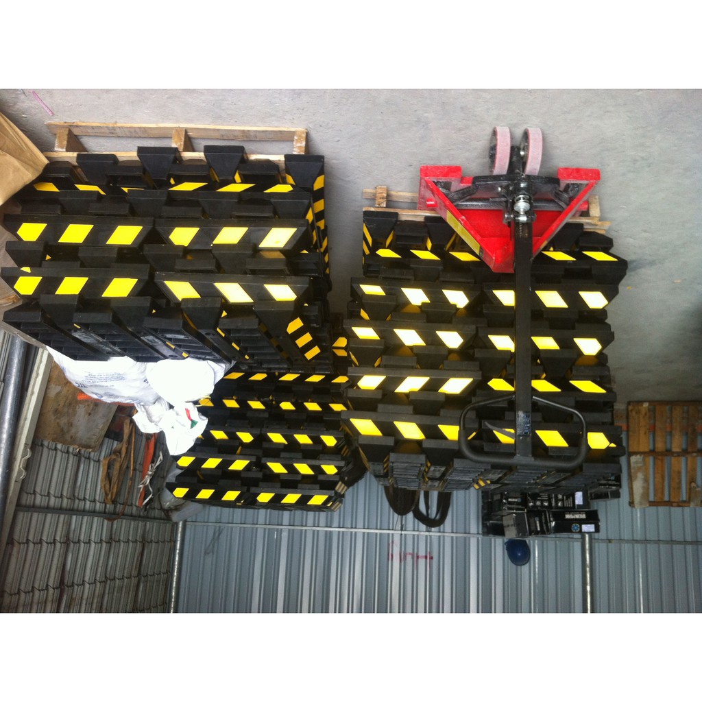 CHẶN BÁNH XE KBN-550