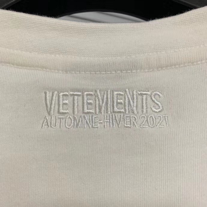 Áo thun ngắn tay V3tements rhinstone T-shirt ss21