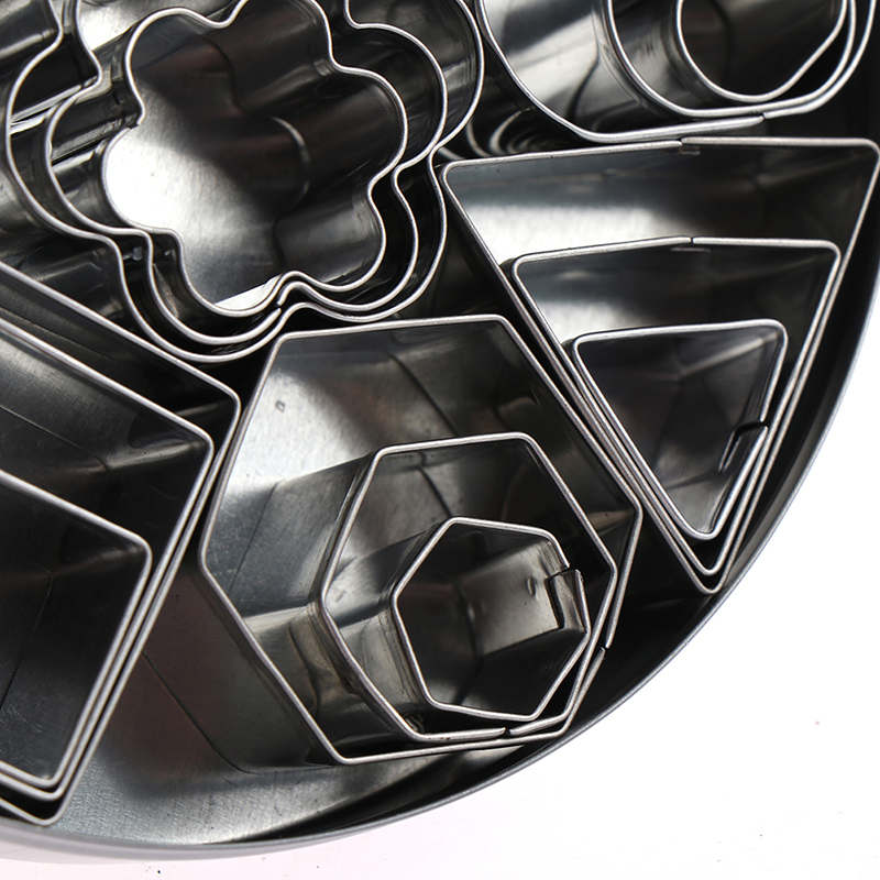 Bộ 24 Khuôn Làm Đất Sét Bằng Thép Không Gỉ