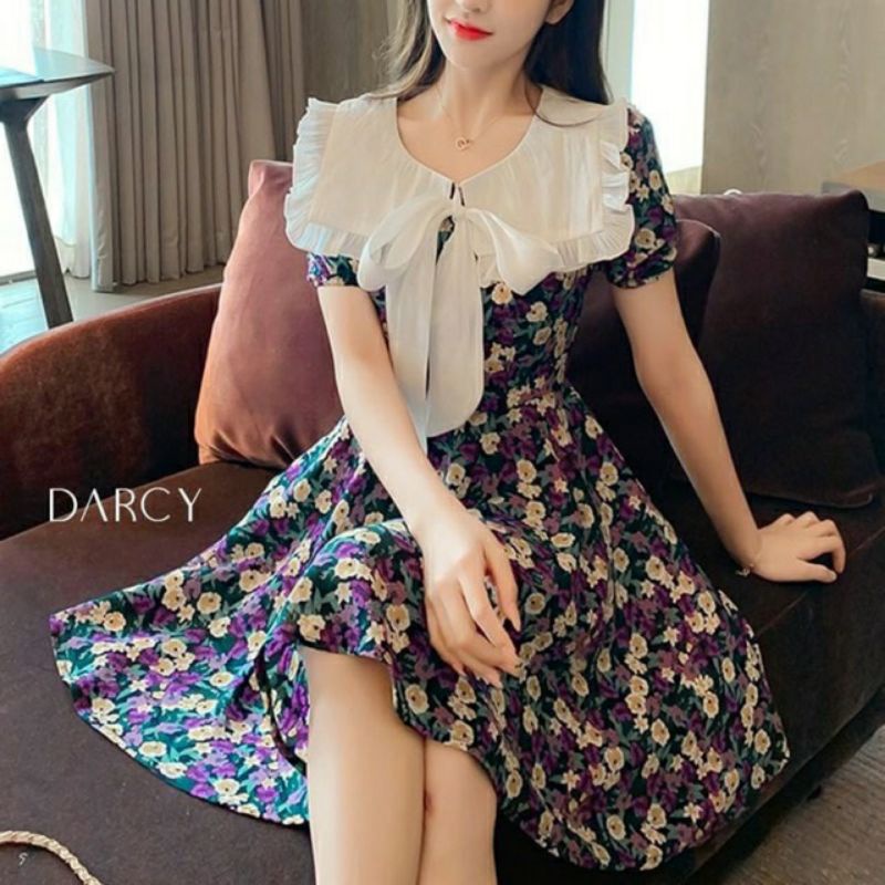 Đầm hoa tím cổ bèo vuông