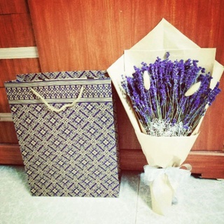 Bó hoa Lavender ( oải hương) làm quà tặng