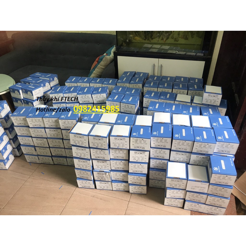 ĐỒNG HỒ ÁP SUẤT 3 KIM YCX-100 Dải đo chân không- Chân đứng