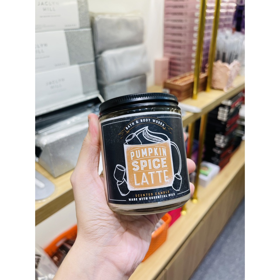 [ BILL US ] NẾN THƠM 1 BẤC BATH &amp; BODY WORK CANDLE WITH NATURAL ESSENTIAL OILS
