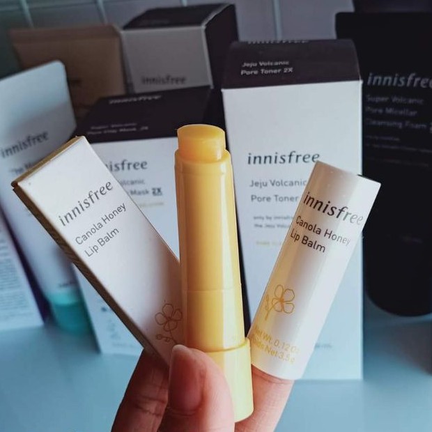 SON DƯỠNG MÔI CHIẾT XUẤT TỪ MẬT ONG VÀ TINH DẦU CẢI INNISFREE CANOLA HONEY LIP BALM