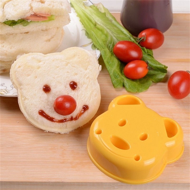 Khuôn Cắt Bánh Mì Sandwich Hình Gấu Teddy Dễ Thương
