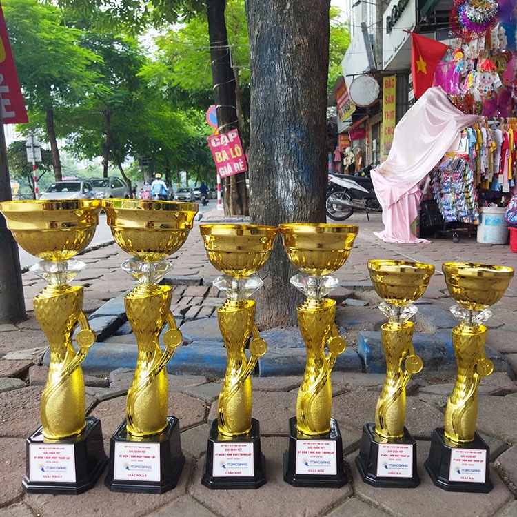 Cúp thể thao cao cấp 9012 dùng làm quà lưu niệm - cúp trao giải  - vinh danh cá nhân + tập thể xuất sắc