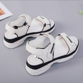 Dép Sandal  học sinh kiểu dáng Hàn Quốc