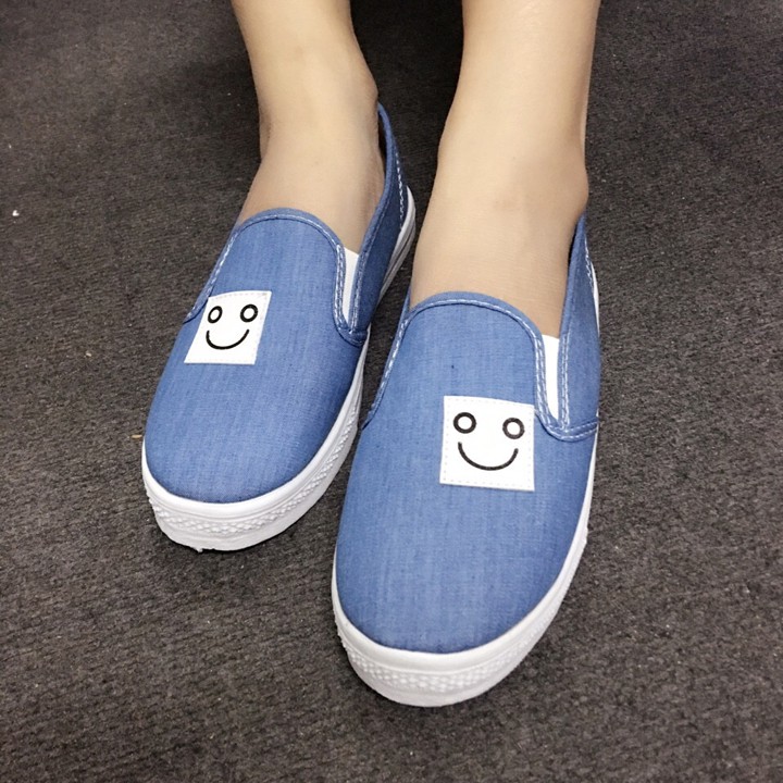 Giày slip on mặt cười jean nhạt VV88 | BigBuy360 - bigbuy360.vn