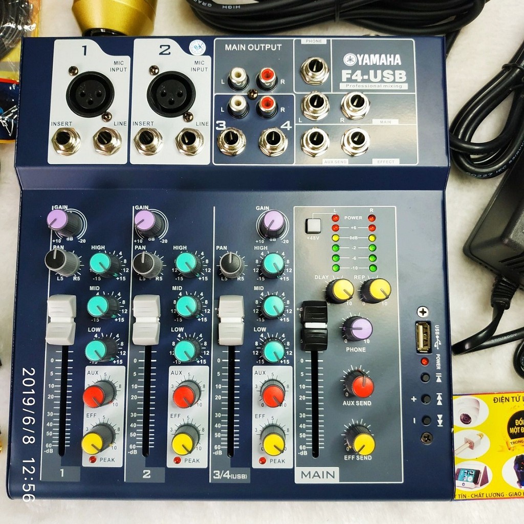 Combo Mixer F4 và Micro Whoaichang BM900 + Phụ Kiện Đi Kèm