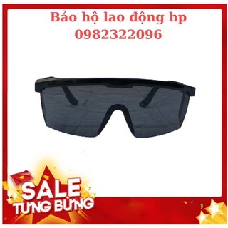 Kính bảo hộ lao động chống bụi tia uv đọng sương giọt bắn không đau ev105 đen