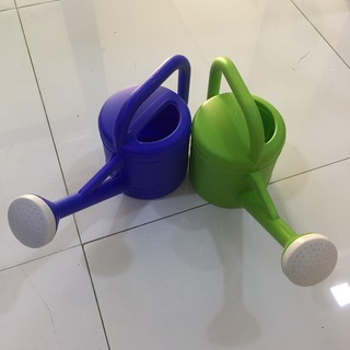 Bình Tưới Cây Bằng Nhựa Tiện Dụng 2 Lít