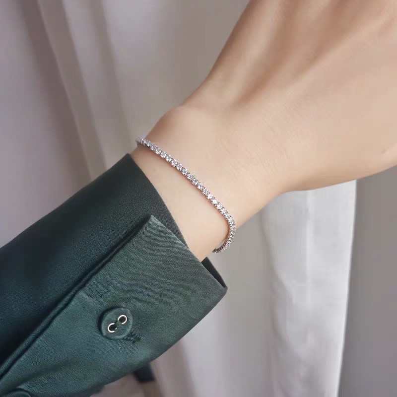 Vòng tay đính đá lấp lánh thiết kế thanh lịch dành cho nữ