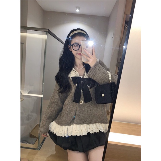 Set áo len bánh bèo và chân váy tiểu thư