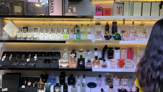 10ml 🌸 FLORA hồng / Gorgeous Gardenia / Nước Hoa Nữ | BigBuy360 - bigbuy360.vn